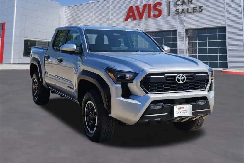 2025 Toyota Tacoma photo 1