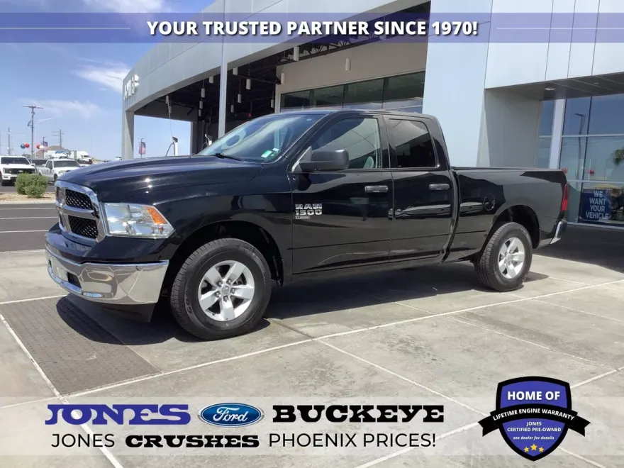 2024 Ram 1500 Classic SLT photo 1
