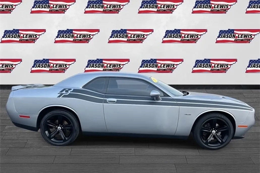 2018 Dodge Challenger R/T photo 1