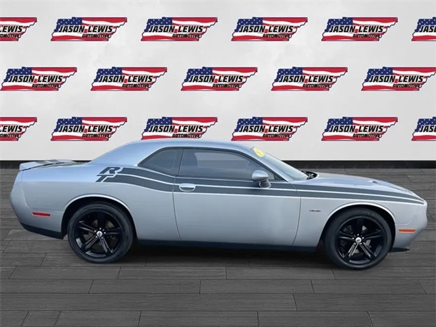 2018 Dodge Challenger R/T photo 1