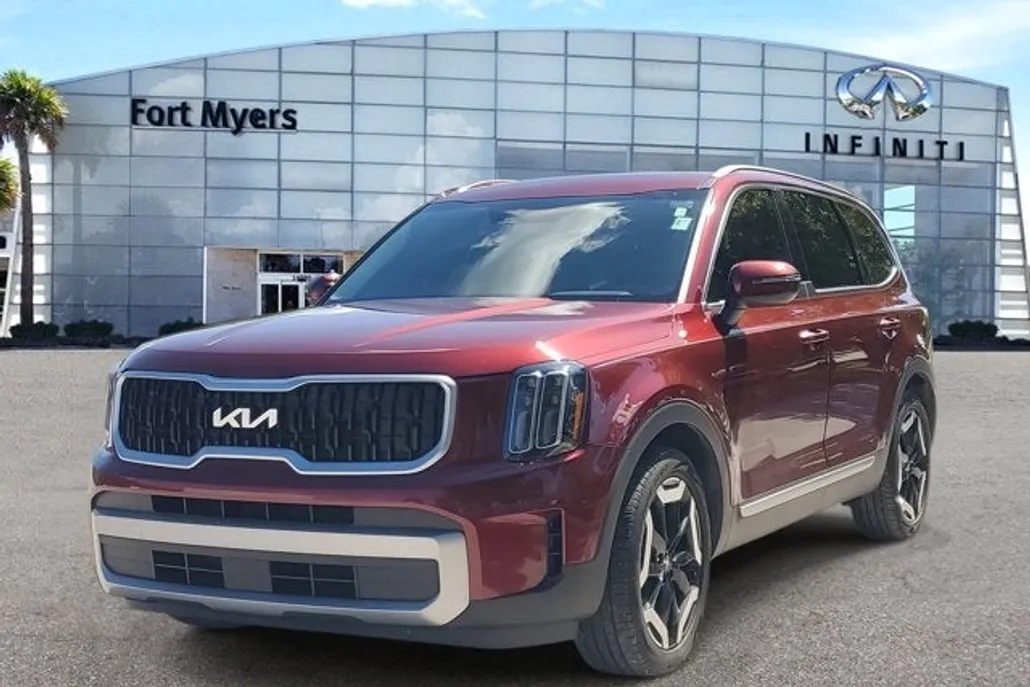2023 Kia Telluride EX photo 1
