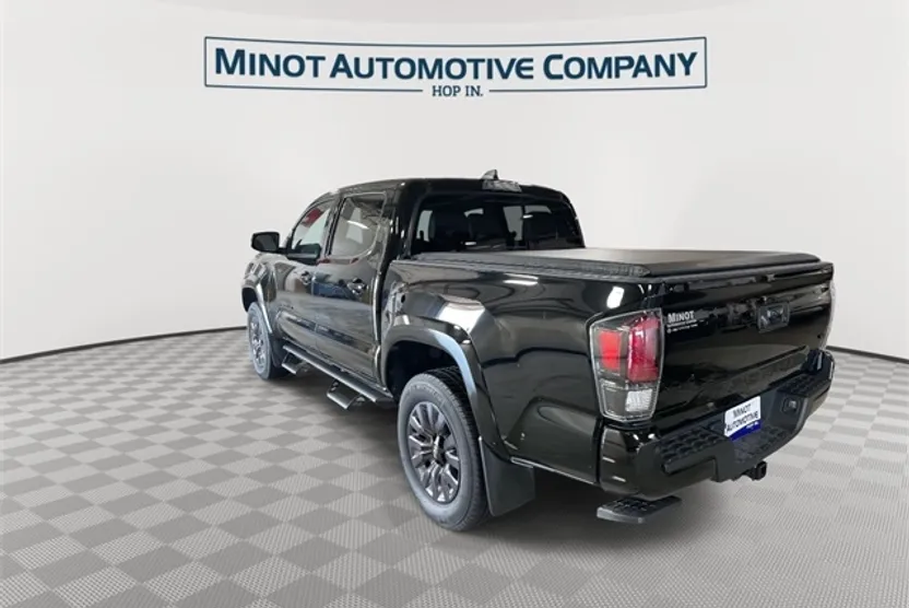 2023 Toyota Tacoma Limited photo 1