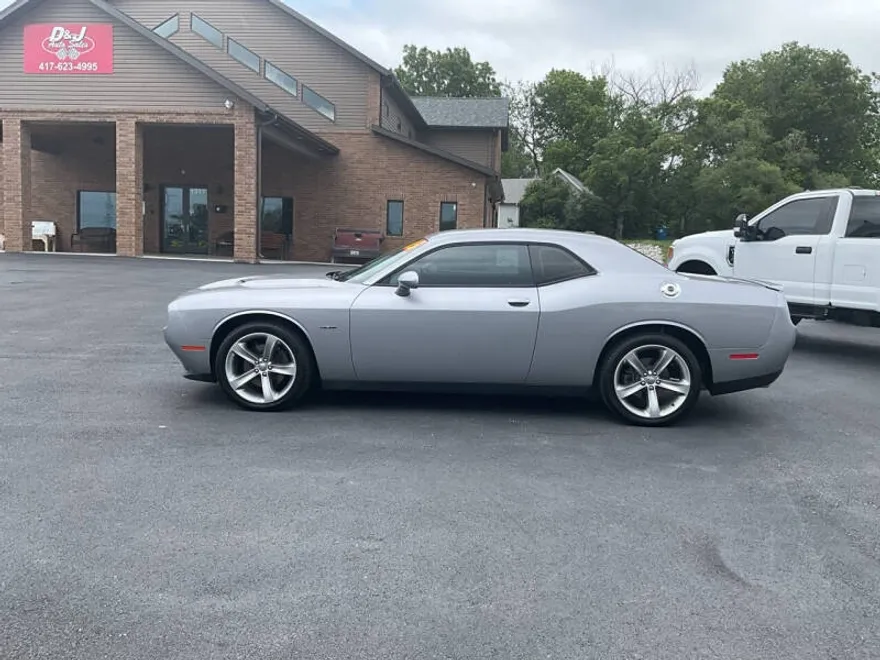 2015 Dodge Challenger R/T photo 1
