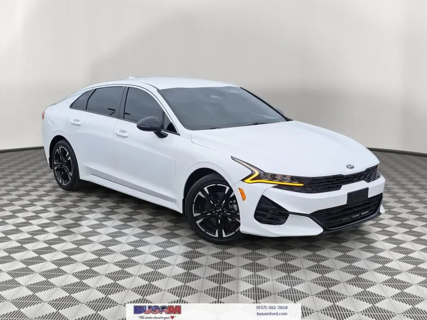 2021 Kia K5 GT-Line photo 1