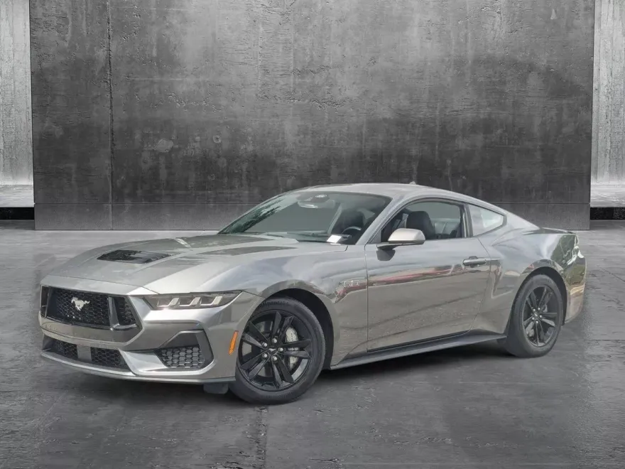 2024 Ford Mustang GT photo 1