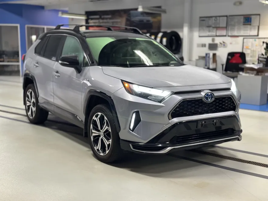 2023 Toyota RAV4 Prime XSE photo 1