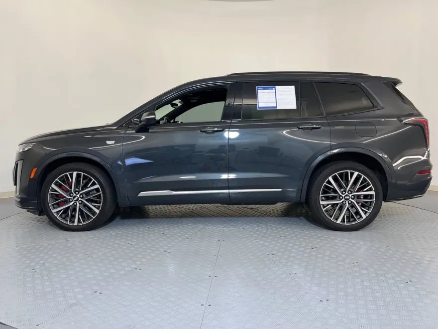 2022 Cadillac XT6 Sport photo 1