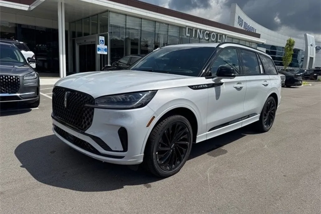 2025 Lincoln Aviator Reserve photo 1