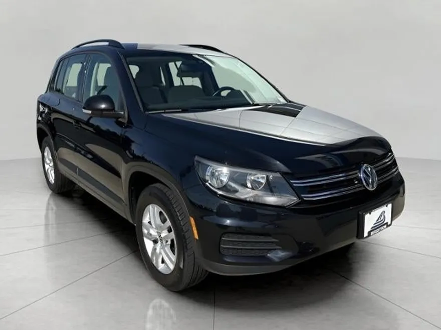 2017 Volkswagen Tiguan S photo 1
