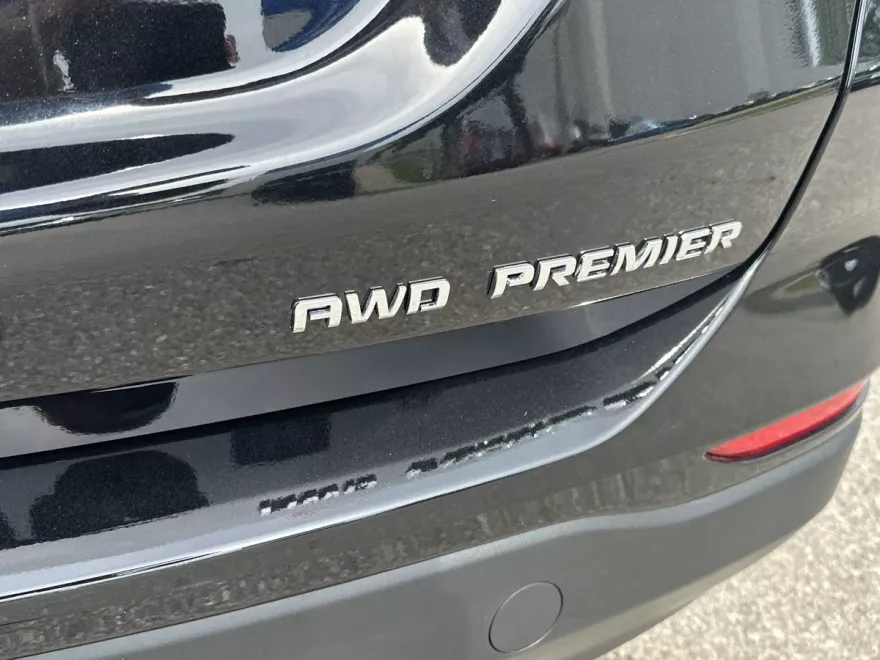 2024 Chevrolet Equinox Premier photo 1