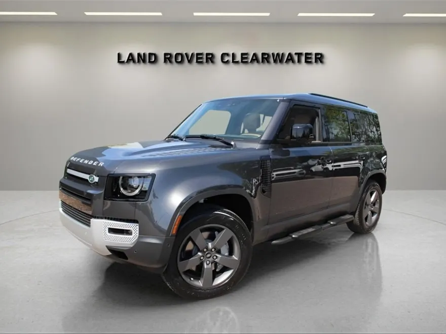 2025 Land Rover Defender 110 S photo 1
