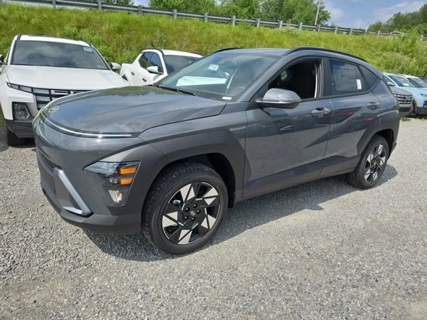 2025 Hyundai Kona SEL photo 1