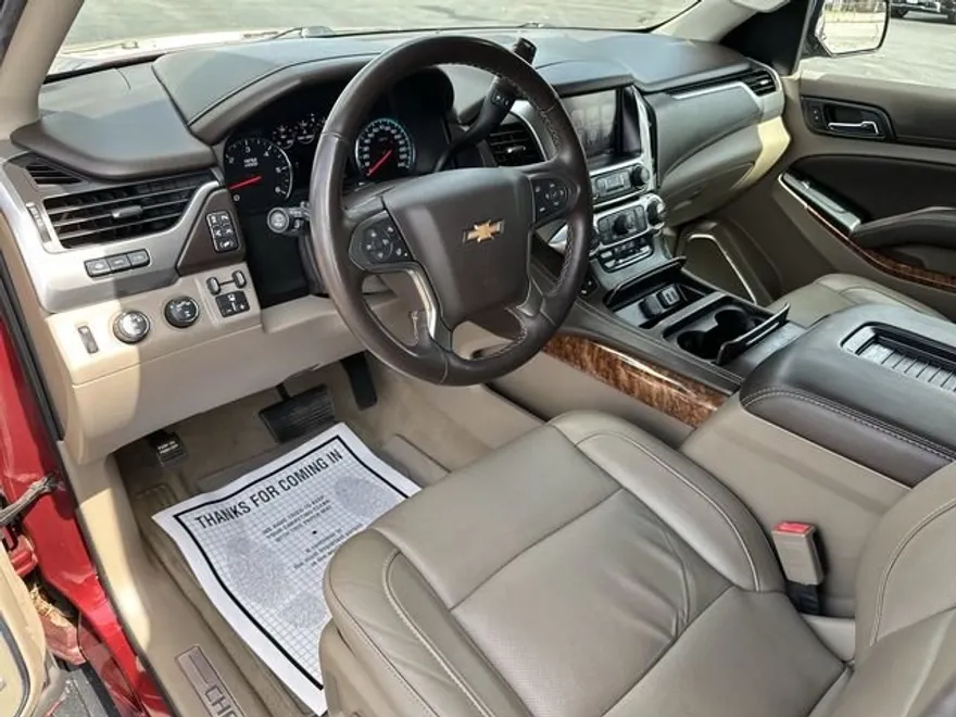 2019 Chevrolet Suburban Premier photo 1