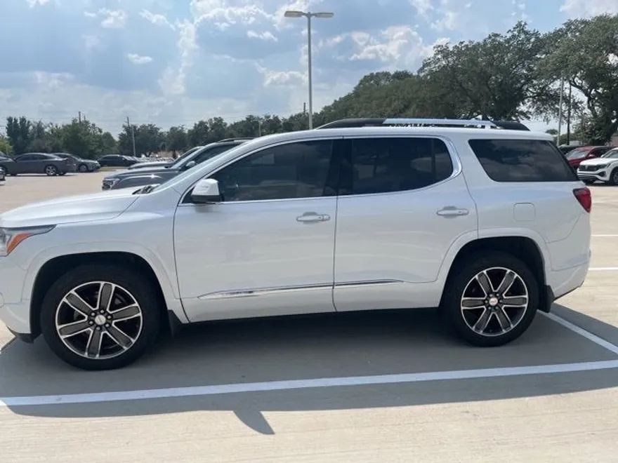 2018 Gmc Acadia Denali photo 1