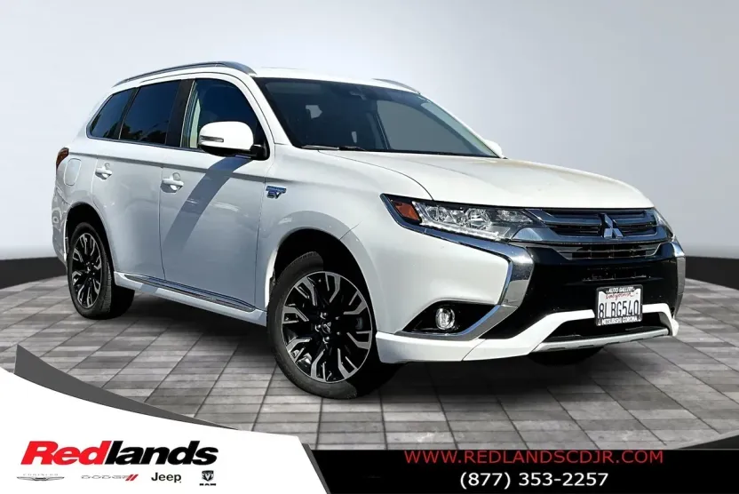 2018 Mitsubishi Outlander PHEV SEL photo 1