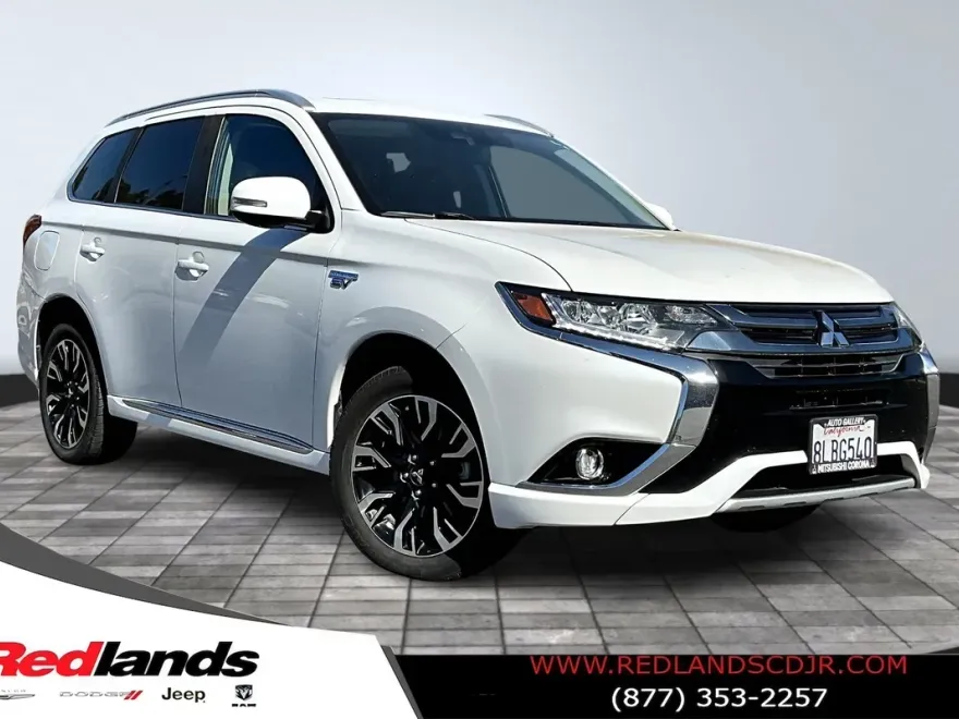 2018 Mitsubishi Outlander PHEV SEL photo 1