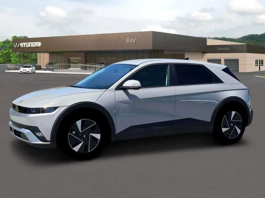 2025 Hyundai Ioniq 5 SE photo 1