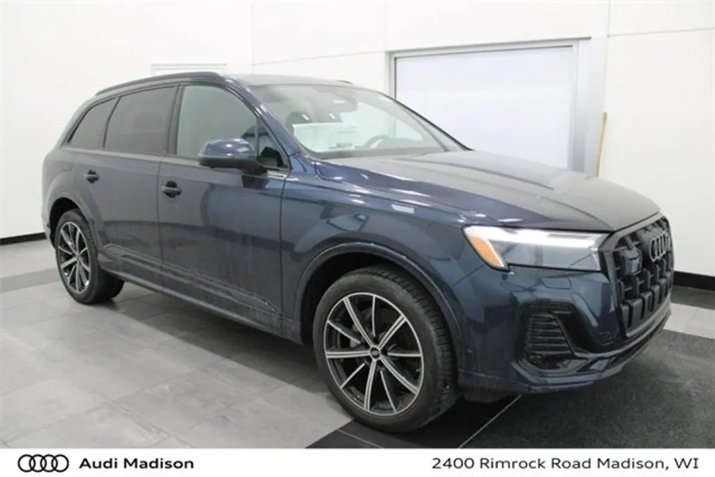 2025 Audi Q7 45 Premium Plus photo 1
