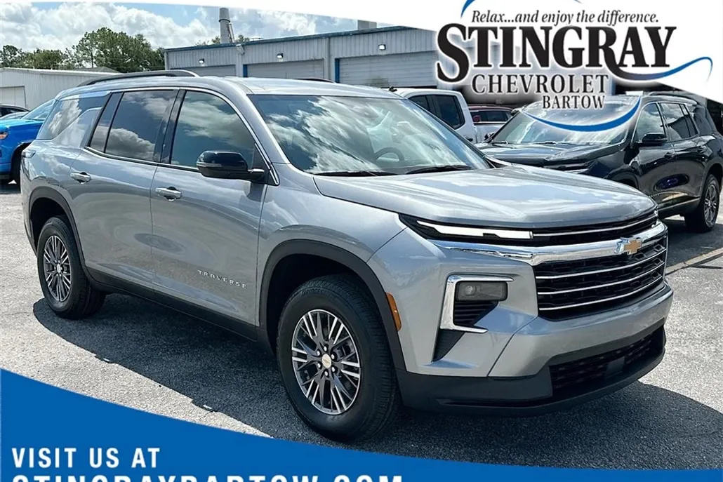 2026 Chevrolet Traverse photo 1