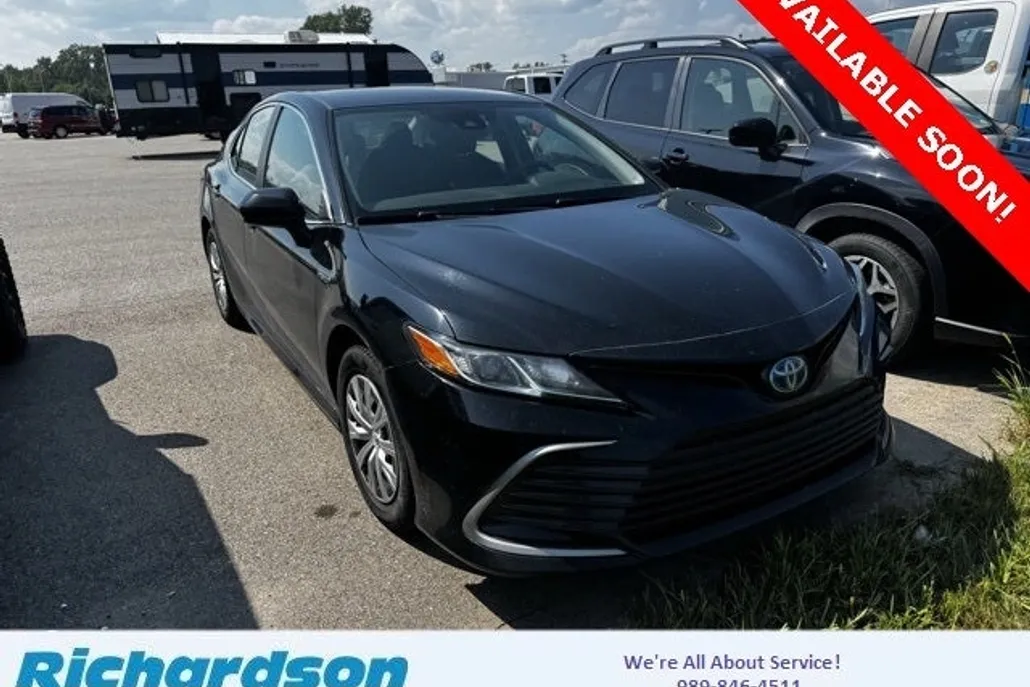 2021 Toyota Camry Hybrid LE photo 1
