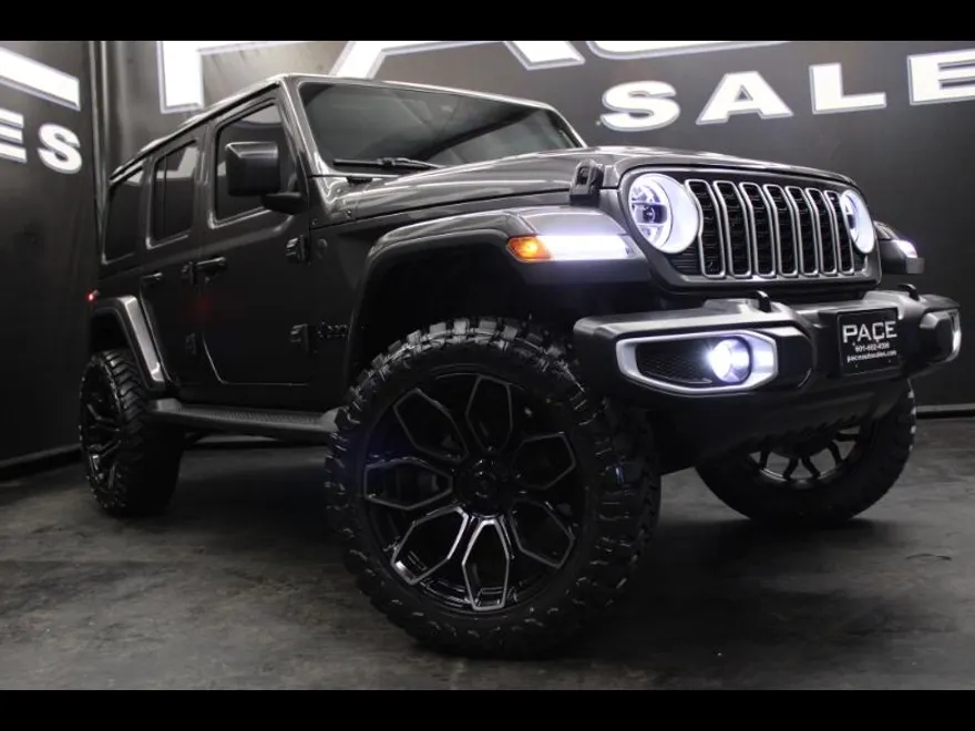 2025 Jeep Wrangler Sahara photo 1