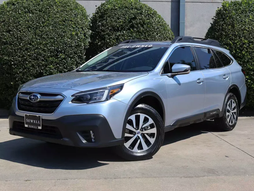 2022 Subaru Outback Premium photo 1