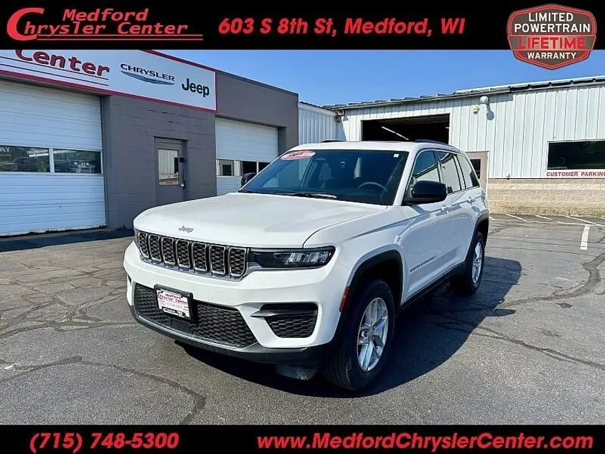 2025 Jeep Grand Cherokee Laredo Altitude photo 1