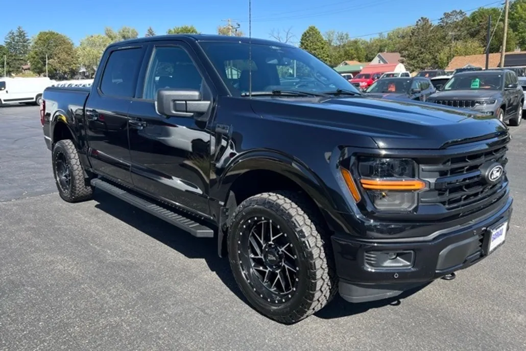 2024 Ford F-150 XLT photo 1