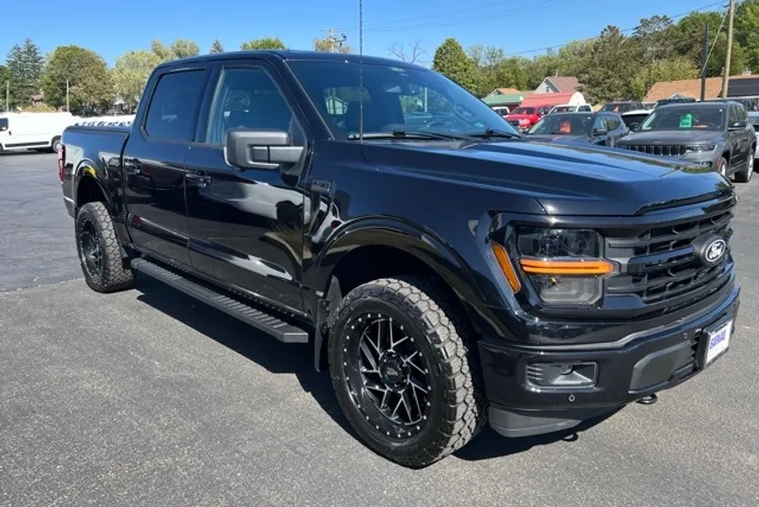 2024 Ford F-150 XLT photo 1