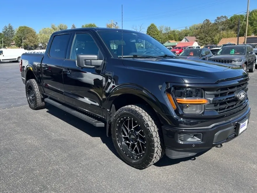 2024 Ford F-150 XLT photo 1