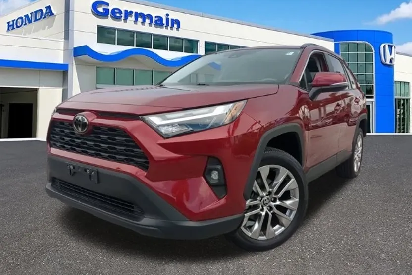 2023 Toyota RAV4 XLE Premium photo 1
