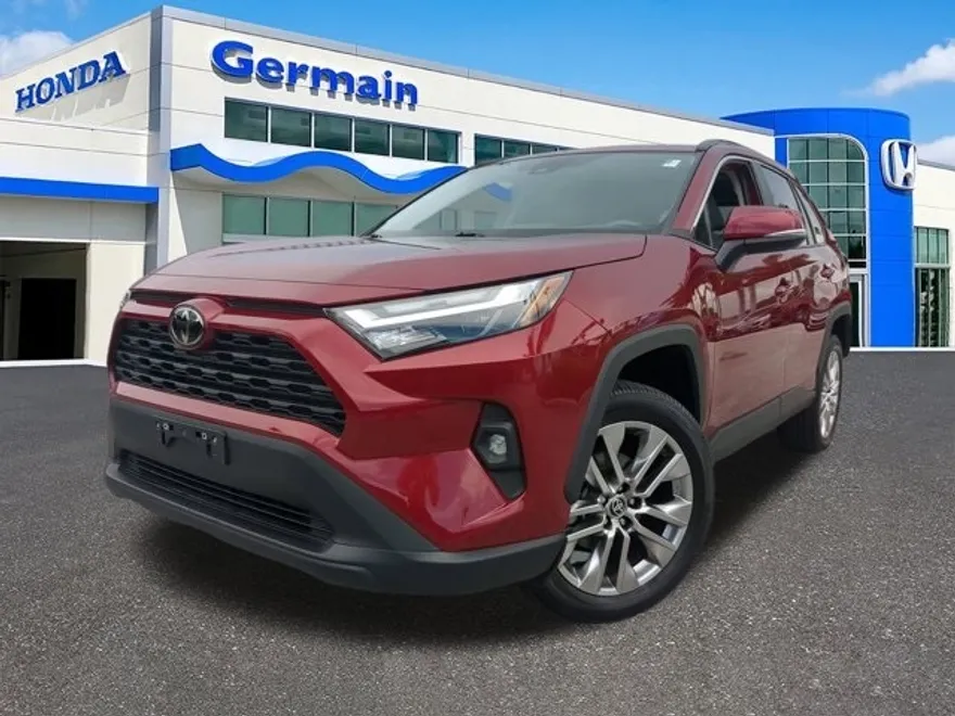 2023 Toyota RAV4 XLE Premium photo 1