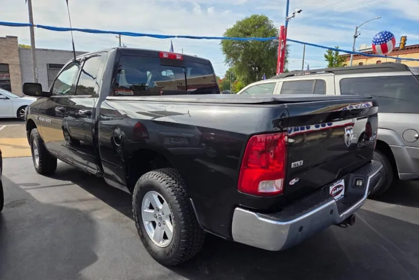 2011 Ram 1500 SLT photo 1
