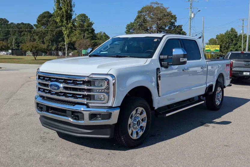 2026 Ford F-250 Lariat photo 1