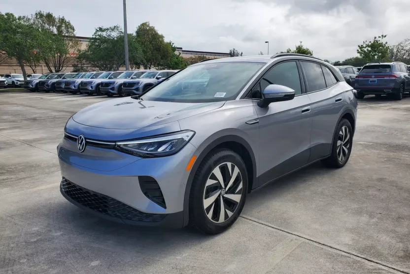 2025 Volkswagen ID.4 Pro photo 1