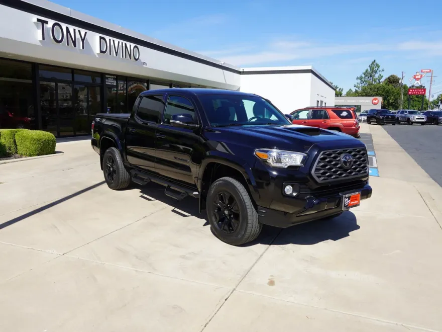 2020 Toyota Tacoma TRD Sport Double Cab photo 1
