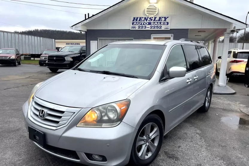 2010 Honda Odyssey Touring photo 1