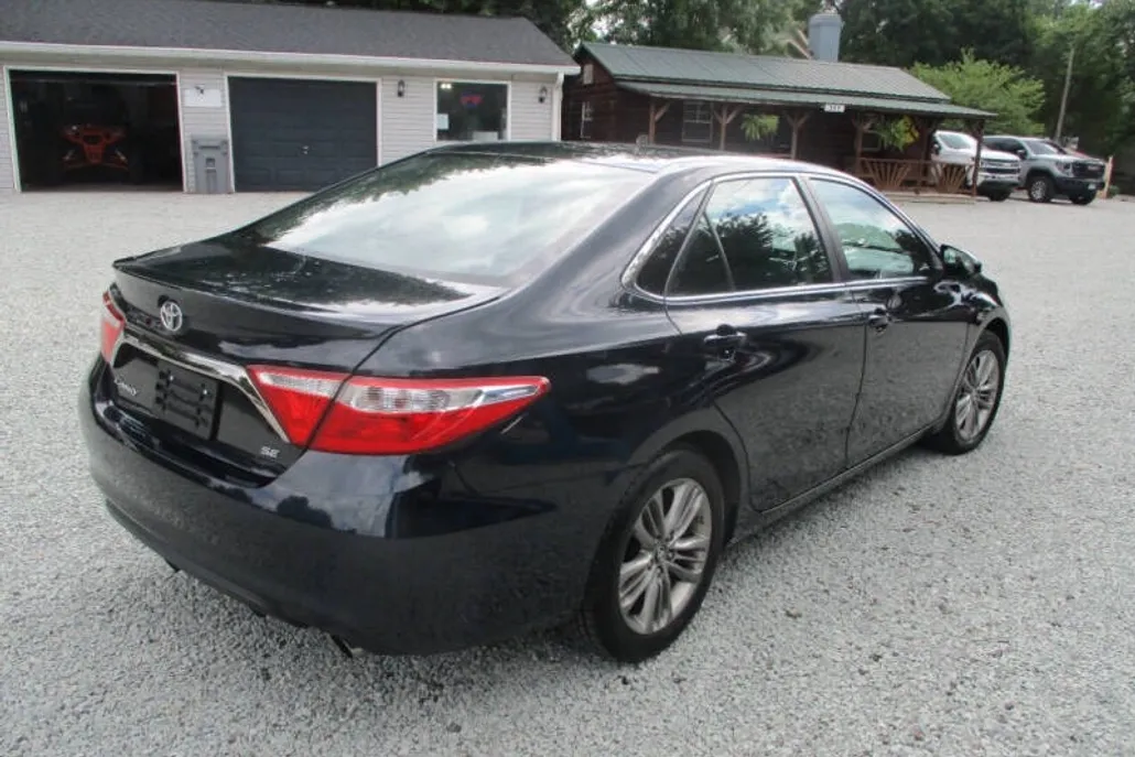 2017 Toyota Camry XLE XSE photo 1
