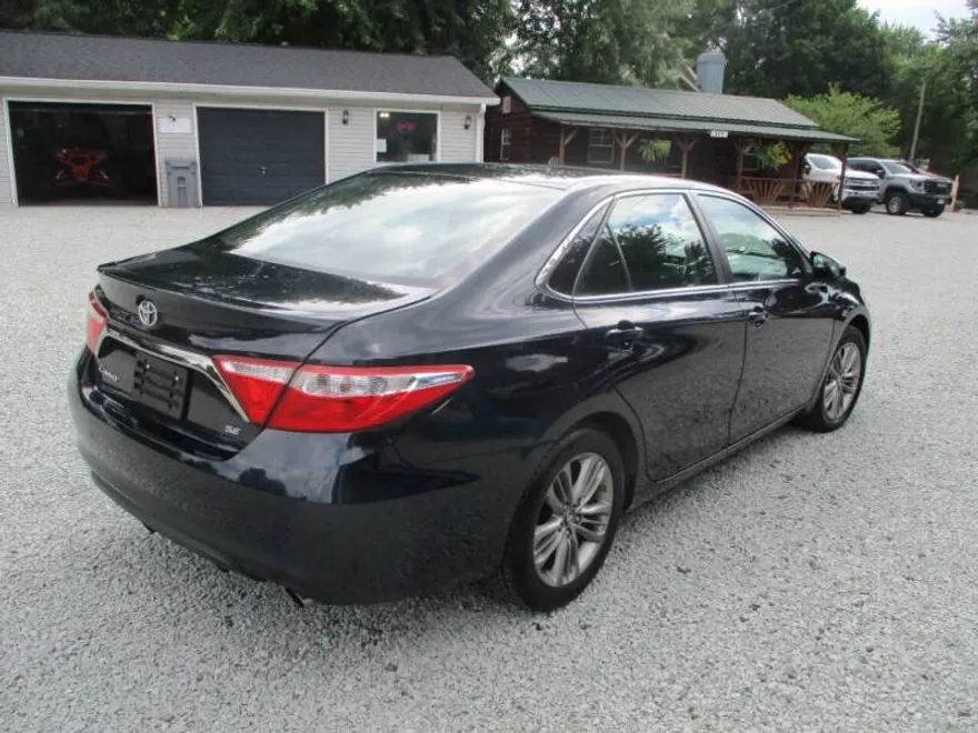 2017 Toyota Camry XLE XSE photo 1