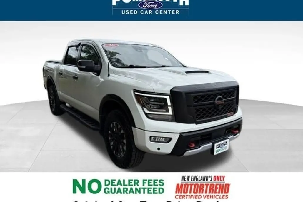 2020 Nissan Titan PRO-4X photo 1