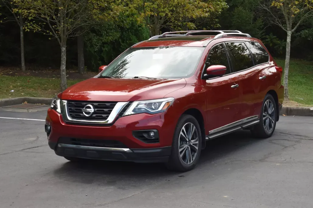 2020 Nissan Pathfinder Platinum photo 1