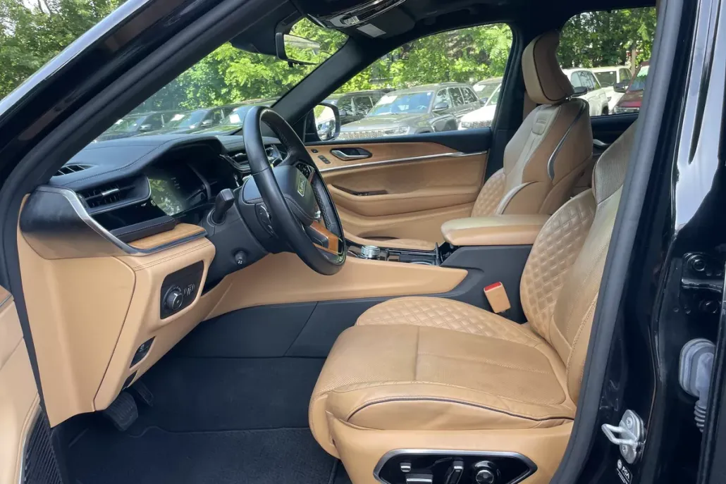 2022 Jeep Grand Cherokee Summit Reserve photo 1