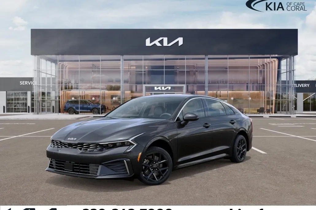 2025 Kia K5 LXS photo 1