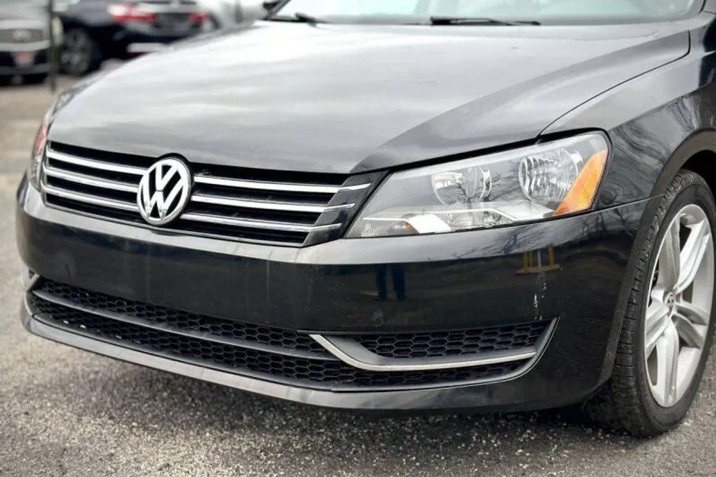 2014 Volkswagen Passat SE photo 1