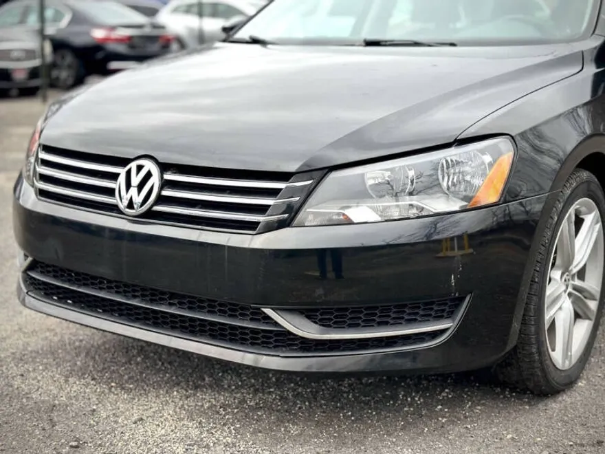 2014 Volkswagen Passat SE photo 1