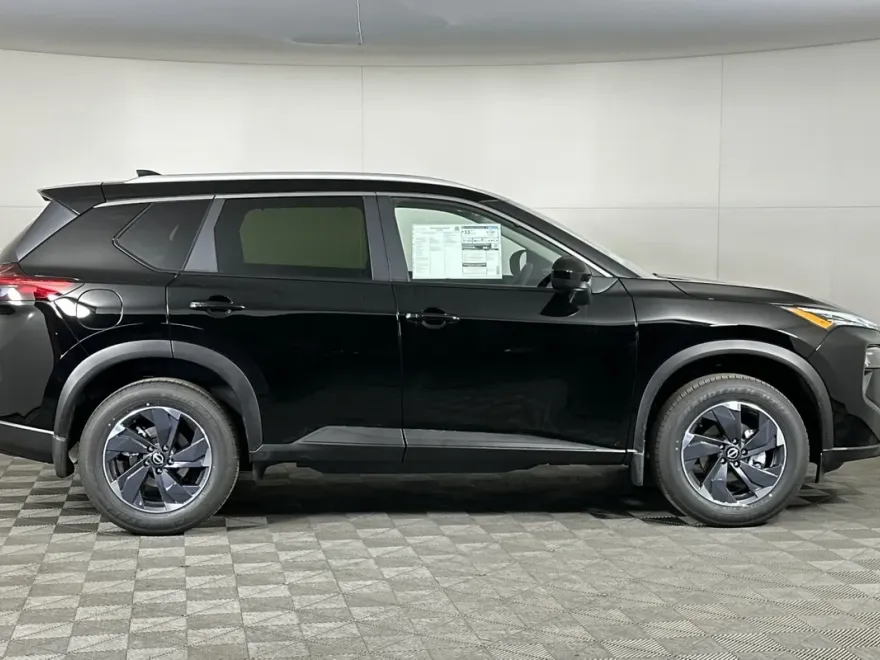 2025 Nissan Rogue SV photo 1