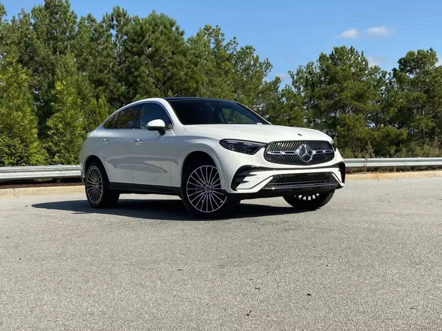 2024 Mercedes Benz GLC 300 photo 1