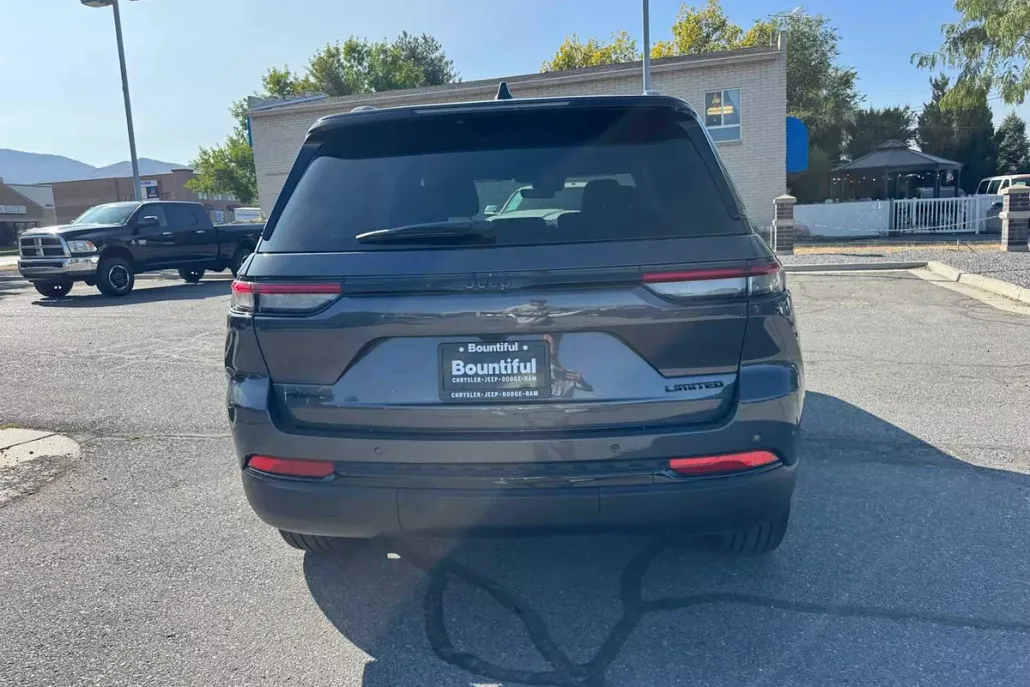 2025 Jeep Grand Cherokee Limited Sport photo 1