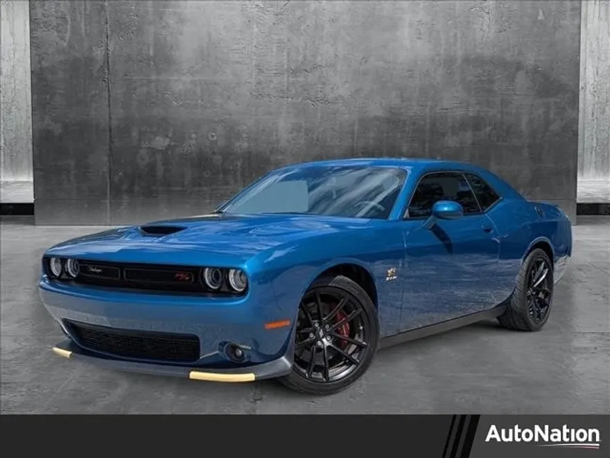 2023 Dodge Challenger R/T Scat Pack photo 1