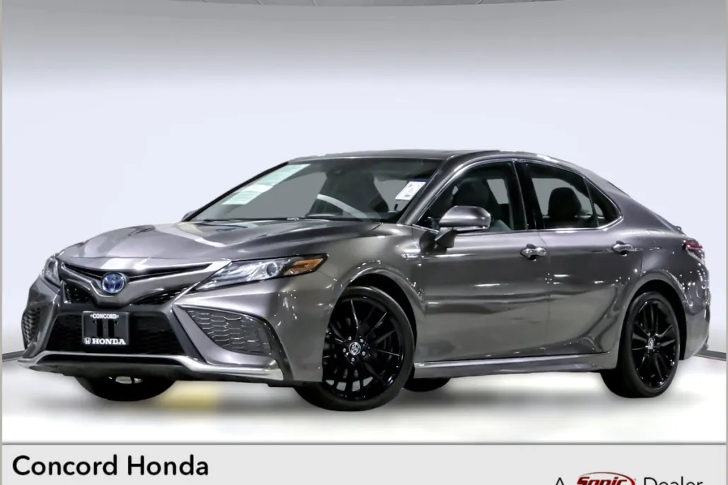 2021 Toyota Camry Hybrid XSE photo 1